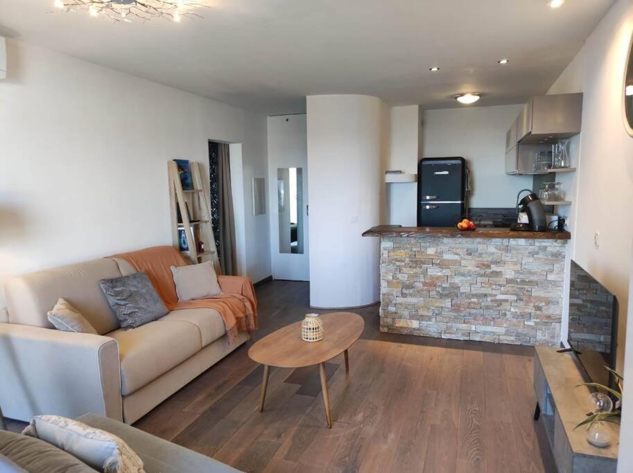 Appartement Sur Le Port Residence Marina Palmu 维琪奥港 外观 照片